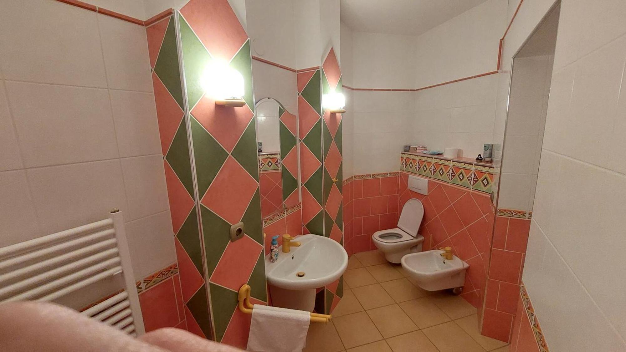 Castle Garden *** Appartement Szombathely Kamer foto